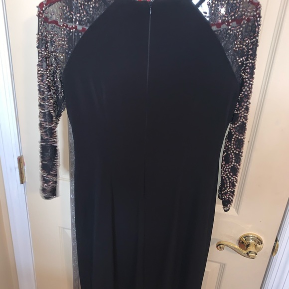 Black dress with beaded sleeves - Picture 4 of 4